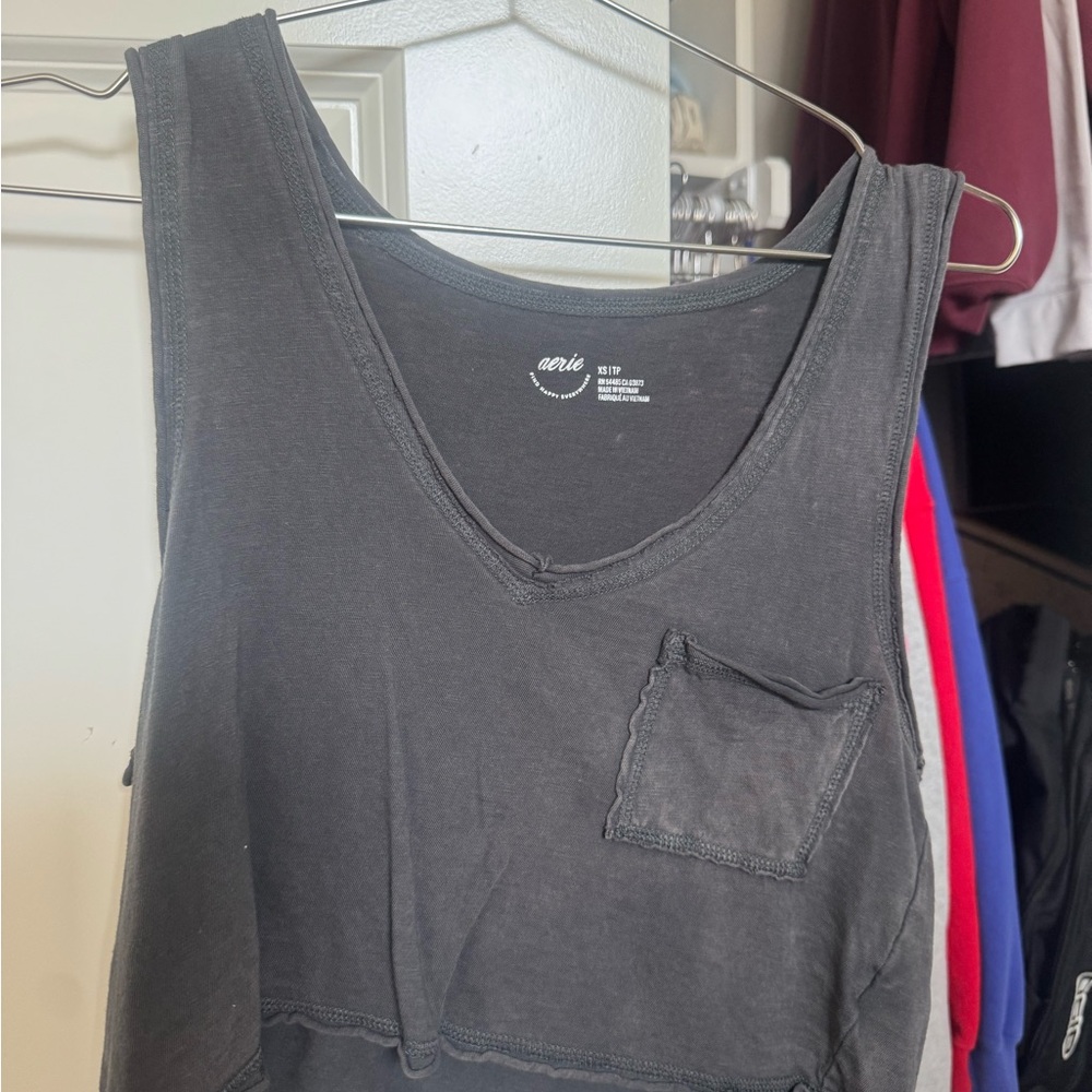 aerie Black Cropped Tank with Pocket